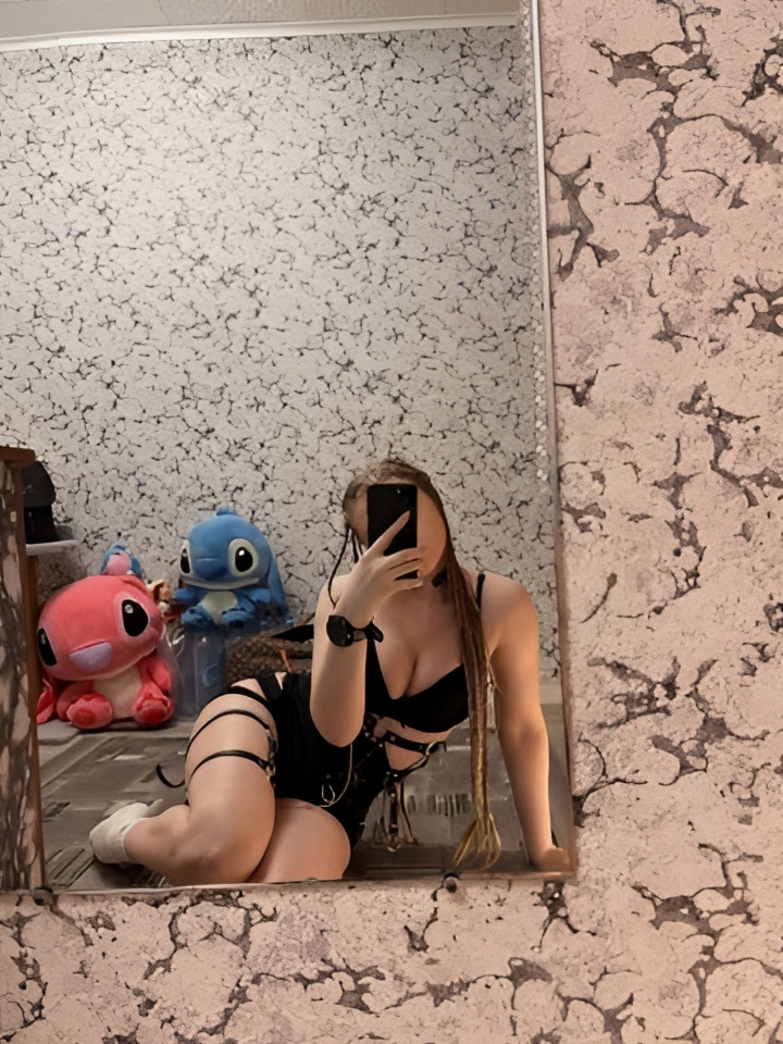 Дарья привлекательная девушка из Иркутска цена от 2500 руб