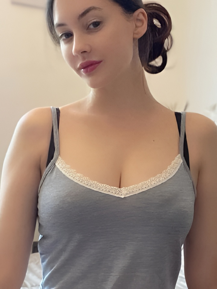 Эсмеральда привлекательная девушка из Иркутска цена от 1500 руб