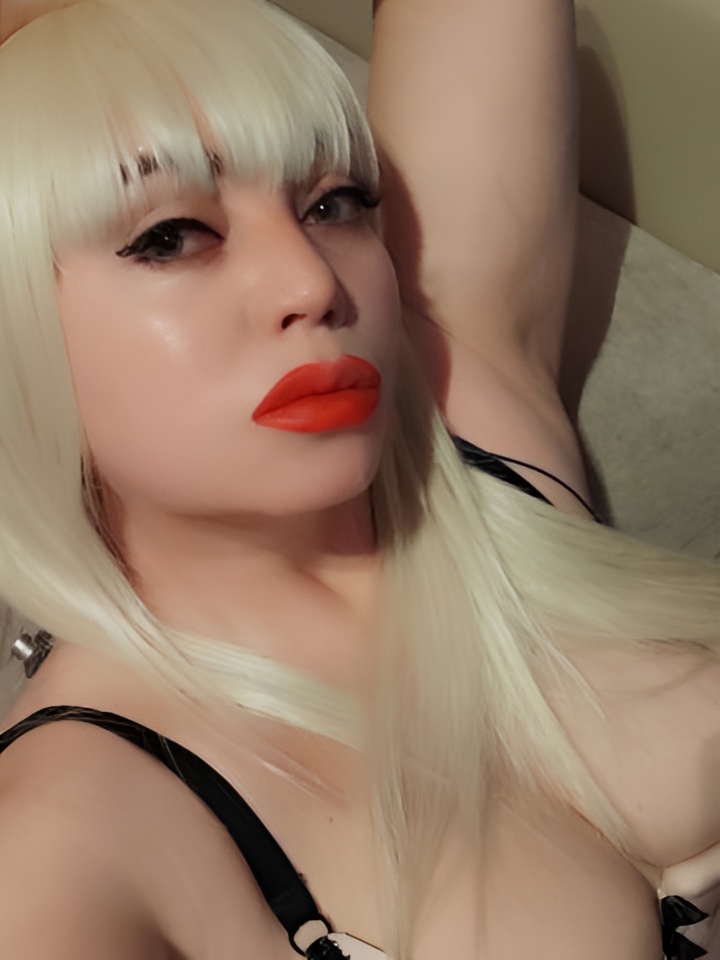 Фрида привлекательная девушка из Иркутска цена от 3000 руб