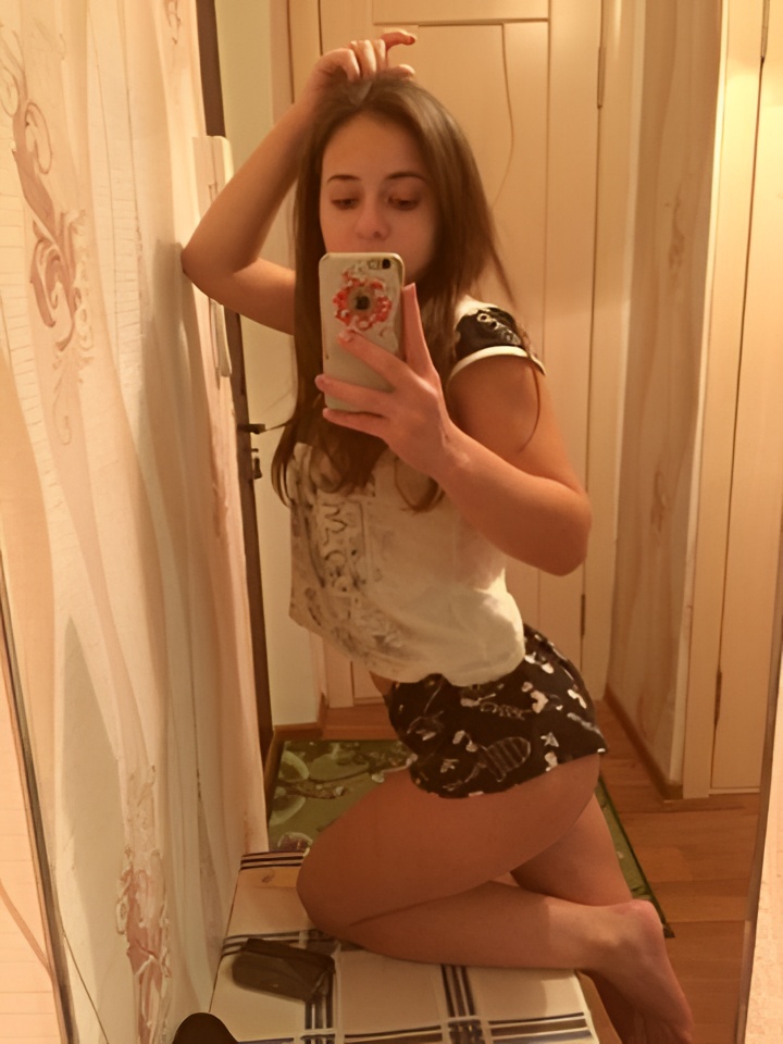 Лина привлекательная девушка из Иркутска цена от 4000 руб