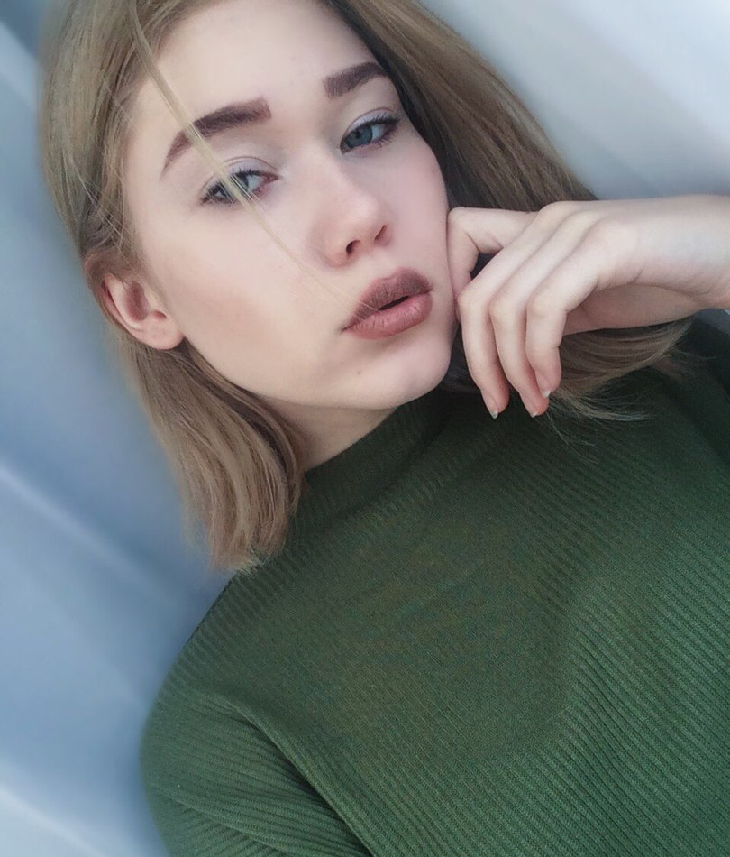 Клара привлекательная девушка из Иркутска цена от 3500 руб