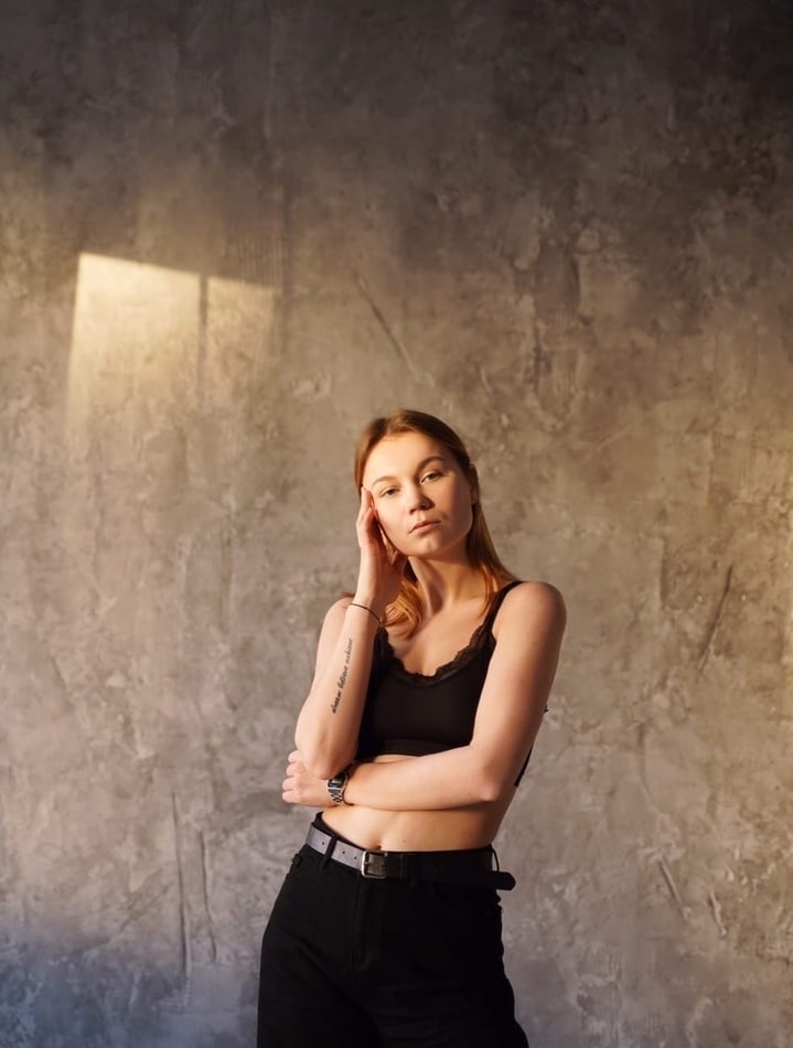 Ульяна привлекательная девушка из Иркутска цена от 8000 руб